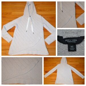 Women’s Vera Wang fuzzy hooded sweater, size XS